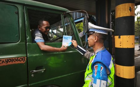 Operasi Keselamatan Semeru 2026, Ditlantas Polda Jatim Edukasi Tertib Lajur Tol