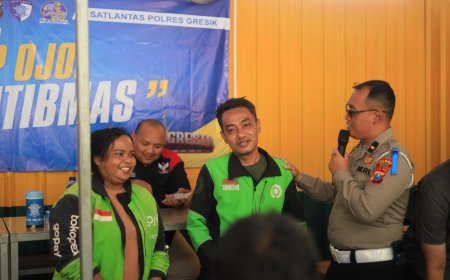 Polres Gresik Dekati Driver Ojol Lewat Dialog Santai Operasi Keselamatan Semeru