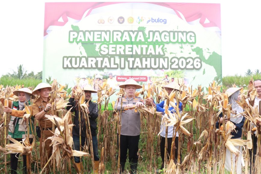 Polres Malang Panen Raya Jagung dengan Hasil 8 Ton