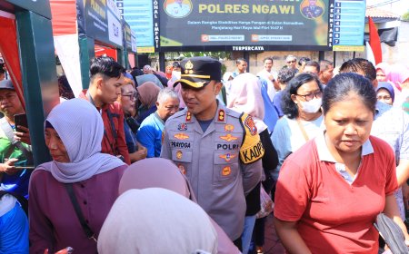 Warga Ngawi Sambut Hangat Pasar Murah Polres