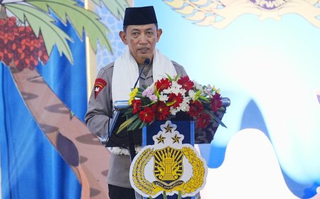 Kapolri Serukan Dukungan Nasional bagi Upaya Perdamaian Presiden Prabowo