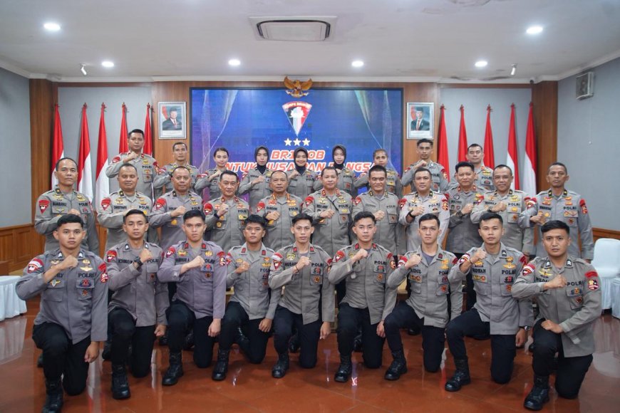 21 Personel Brimob Siap Bertanding di Event Indoor Skydiving Dunia 2026 Prancis