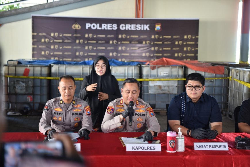 17 Ribu Liter Solar Ilegal Diamankan Polisi